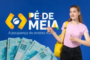 Estudante apontando para o programa Pé-de-Meia enquanto cédulas de 100 reais ilustram o incentivo de até R$ 3.000 pago a alunos do ensino médio que atendem aos critérios do benefício.