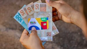 Bolsa família: caixa paga nis 1 nesta quarta (17)